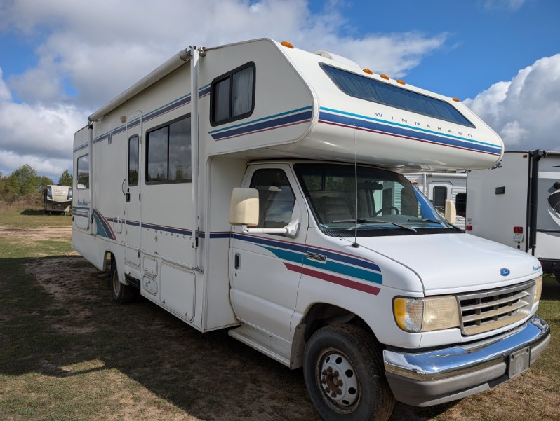 1996 Winnebago 429WU